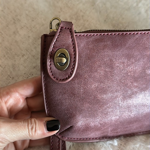 Distressed Mauve Crossbody - Picture 7 of 7